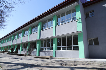 реновирање на фасада на училиштето